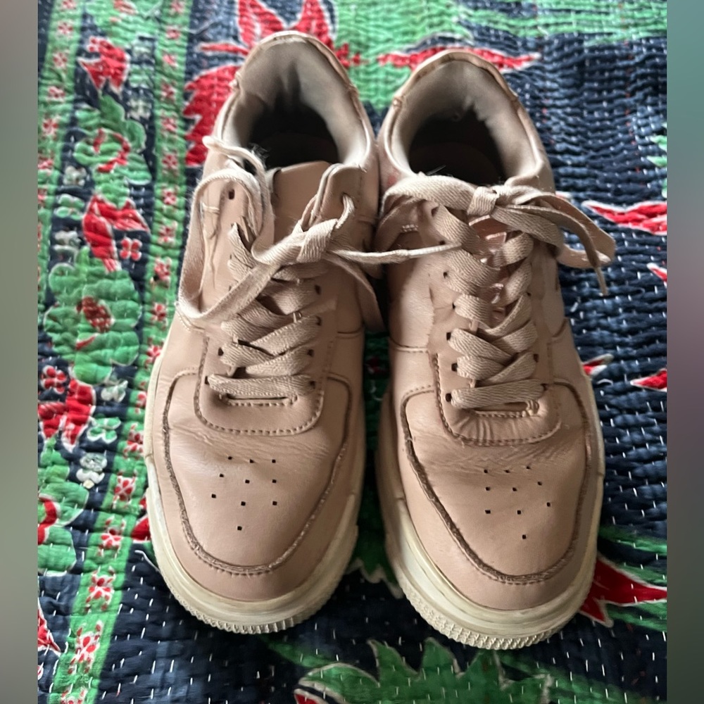 Nike Air Force AF rose gold low top sneakers big kids size 5.5